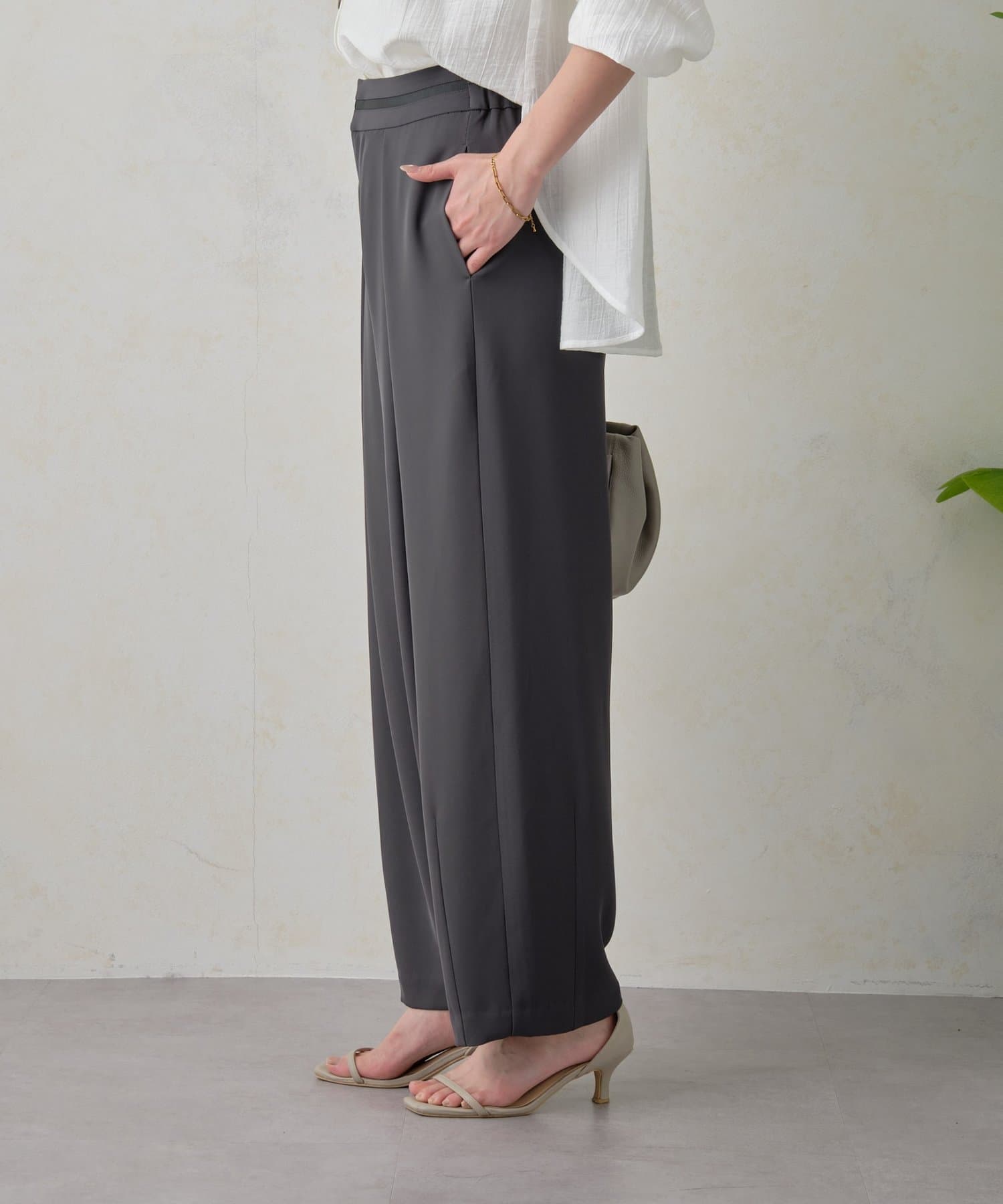 Jena　espace merveilleux(ジェナ　エスパスメルヴェイユ) ウエストライントロミパンツ