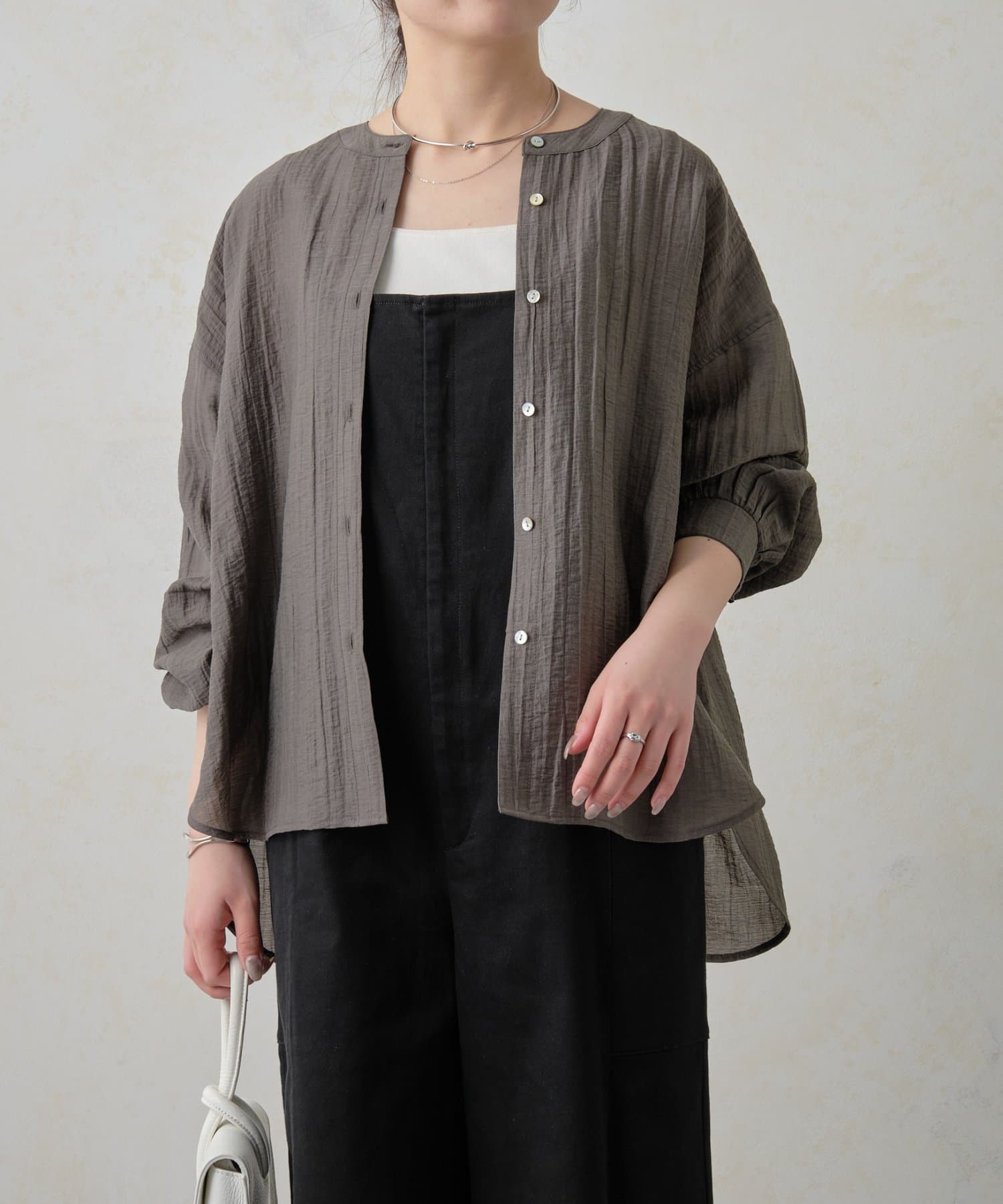 Jena　espace merveilleux(ジェナ　エスパスメルヴェイユ) バックギャザーシアーシャツ