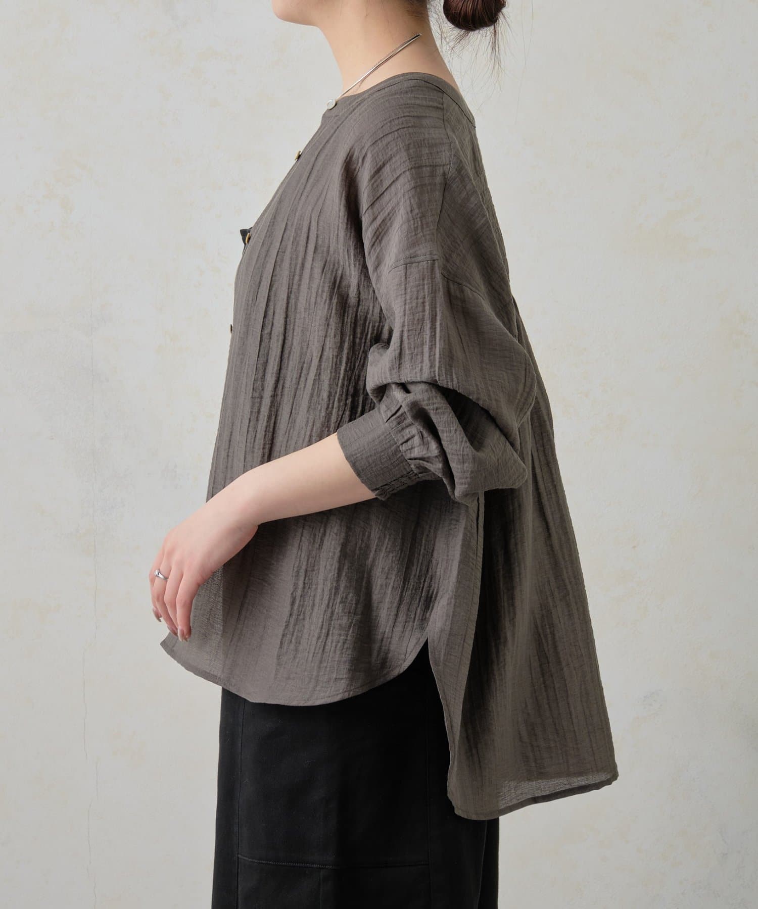 Jena　espace merveilleux(ジェナ　エスパスメルヴェイユ) バックギャザーシアーシャツ