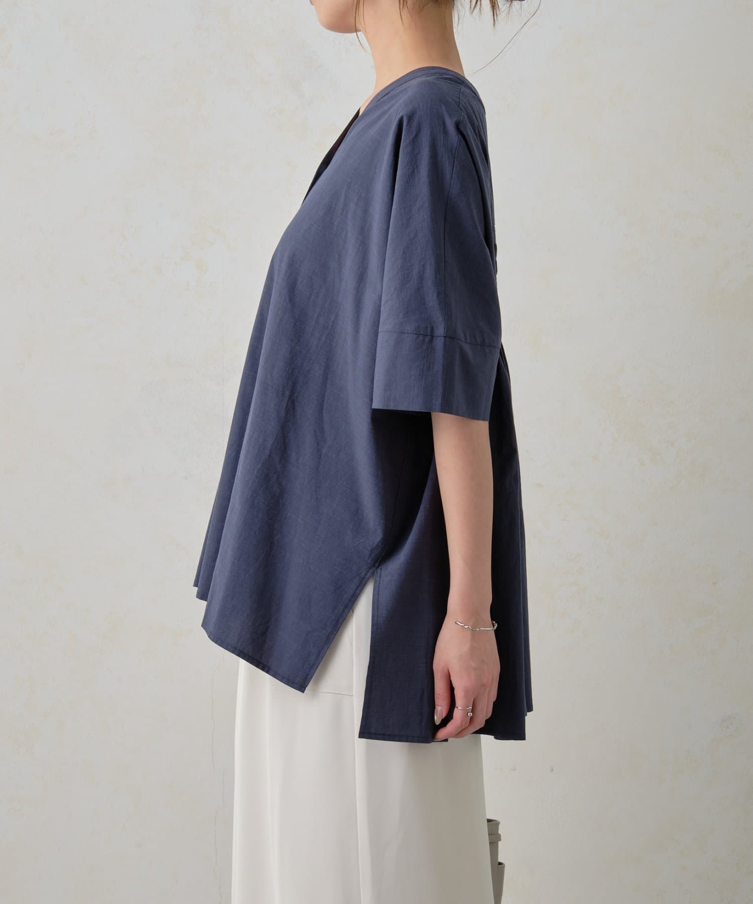 Jena　espace merveilleux(ジェナ　エスパスメルヴェイユ) バックピンタックシャツ