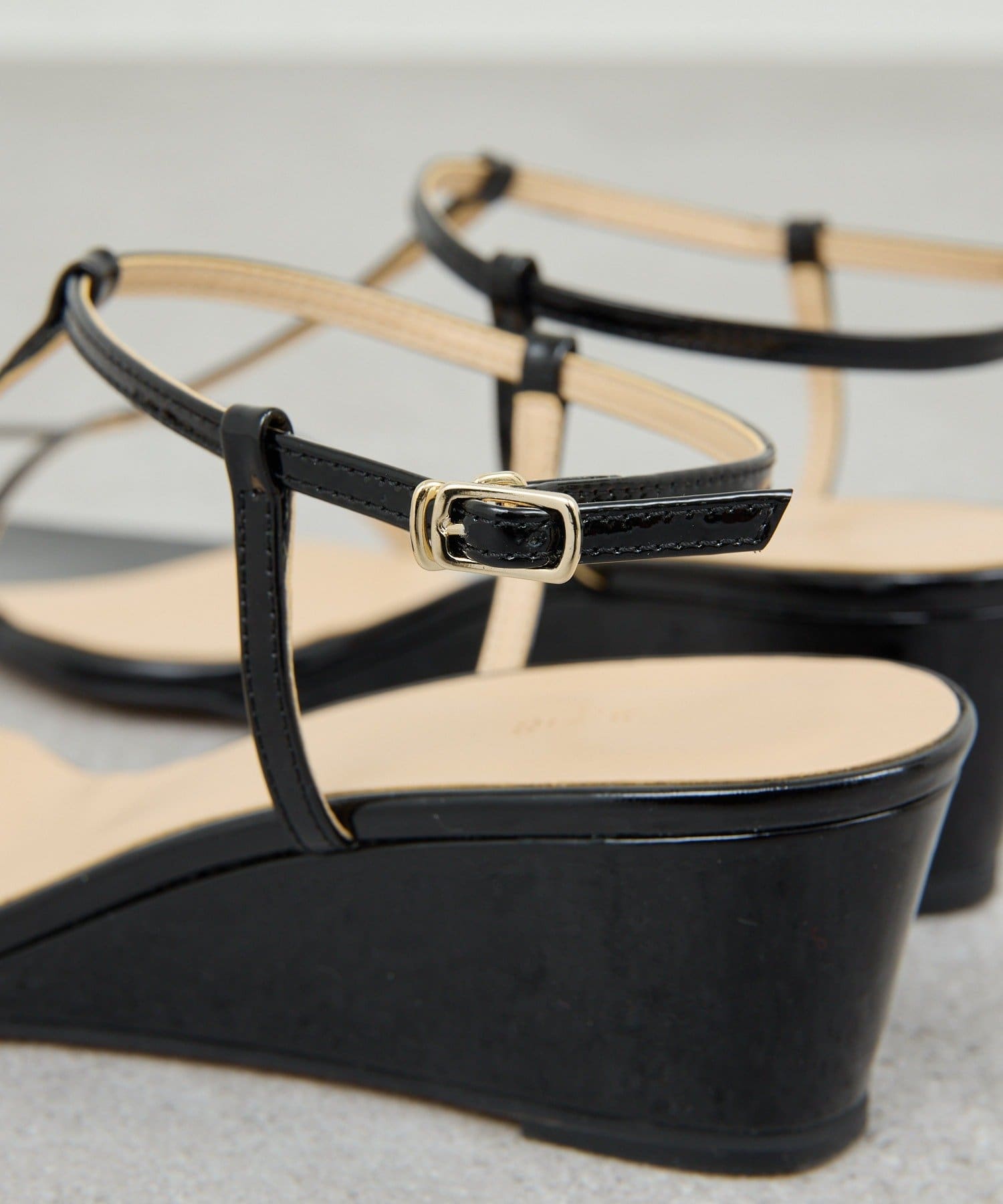 GALLARDAGALANTE(ガリャルダガランテ) 【2.718】ナローストラップサンダル