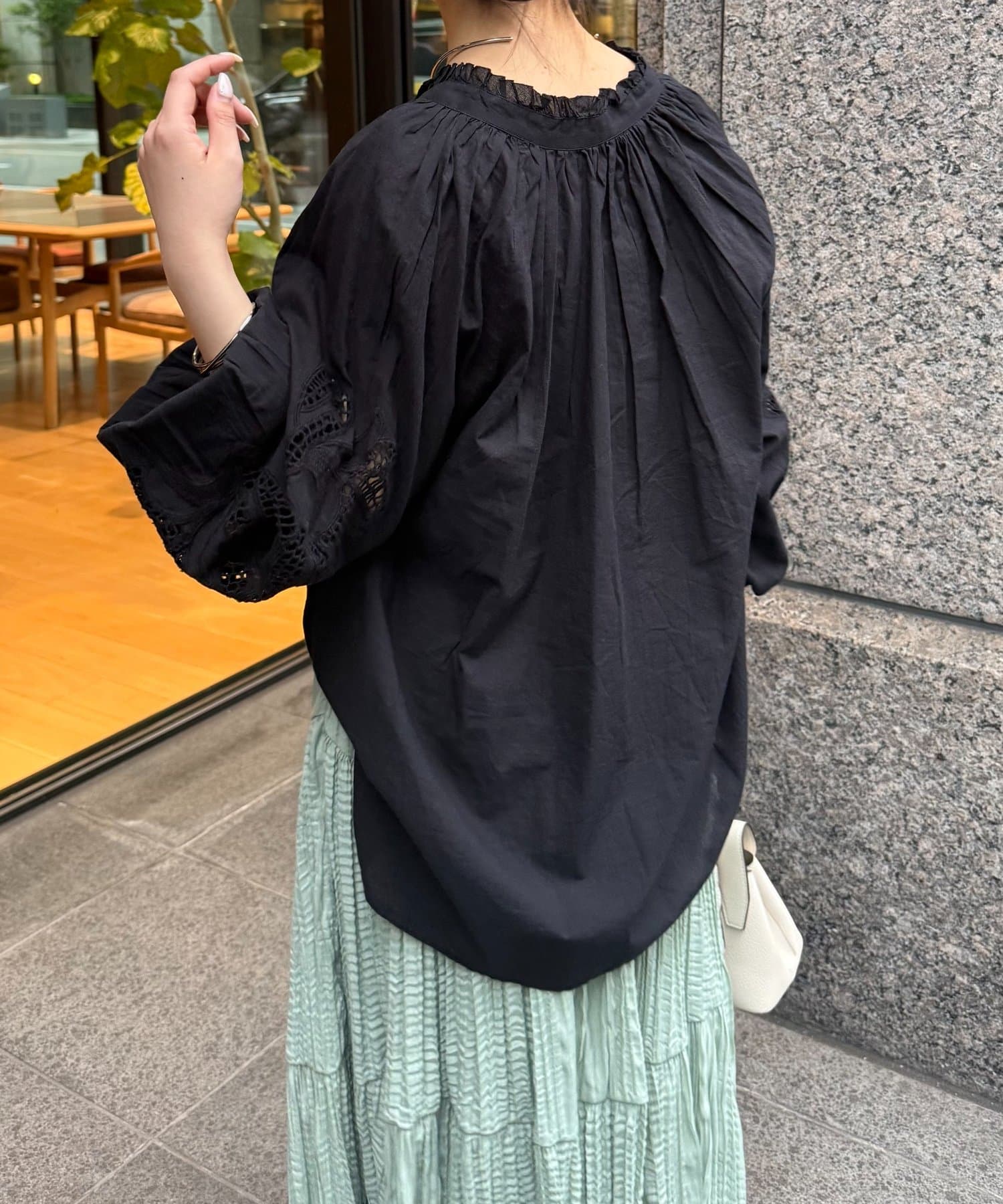 Jena　espace merveilleux(ジェナ　エスパスメルヴェイユ) 袖レース刺繍ブラウス