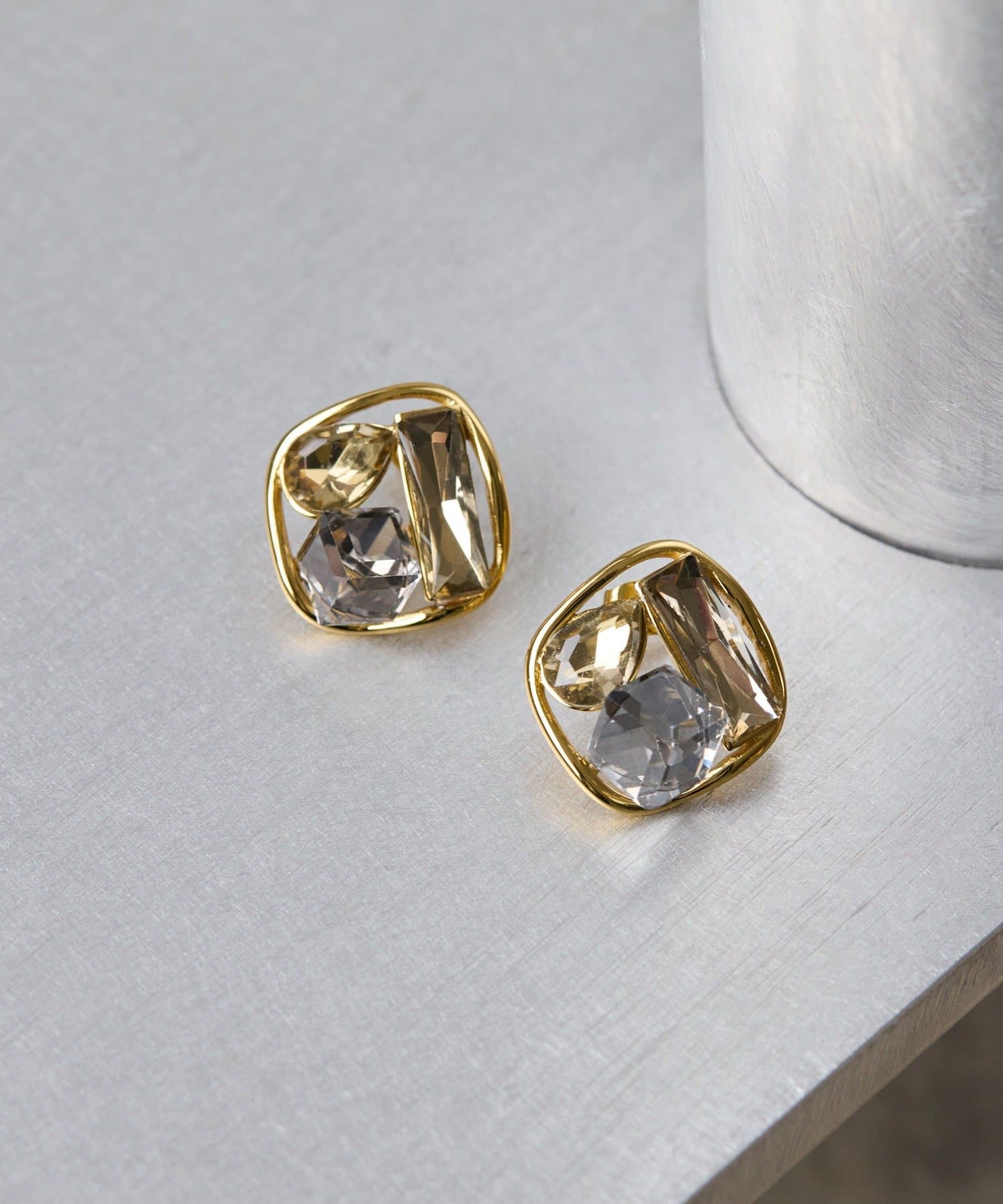 ear PAPILLONNER(イア パピヨネ) 《金属アレルギー対応/ステンレス》ビジューピアス