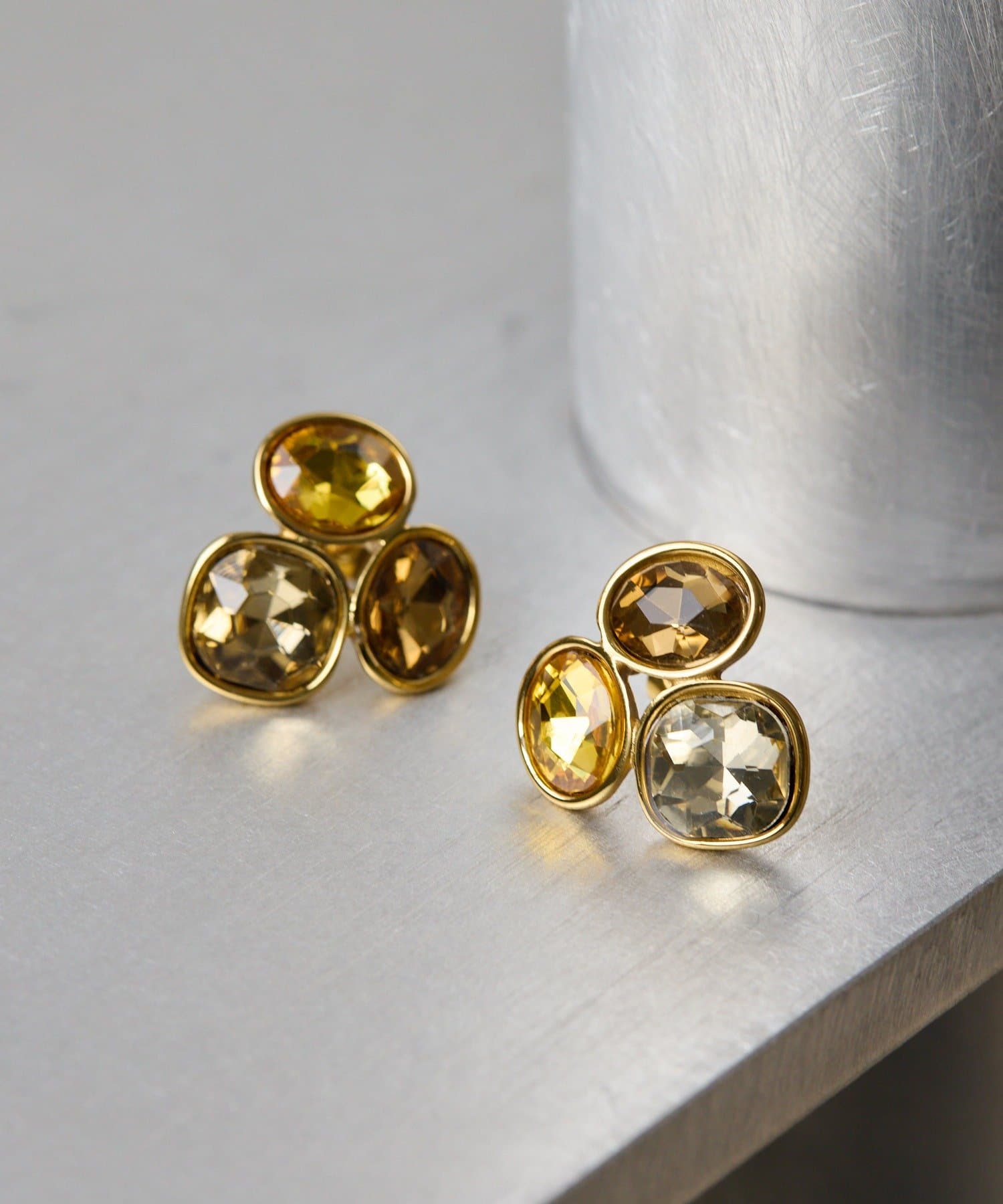 ear PAPILLONNER(イア パピヨネ) 《金属アレルギー対応/ステンレス》ビジューピアス