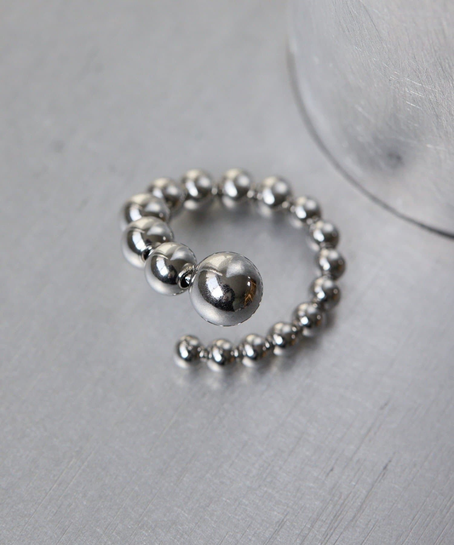 ear PAPILLONNER(イア パピヨネ) 《金属アレルギー対応/ステンレス》ボールグラデーションリング