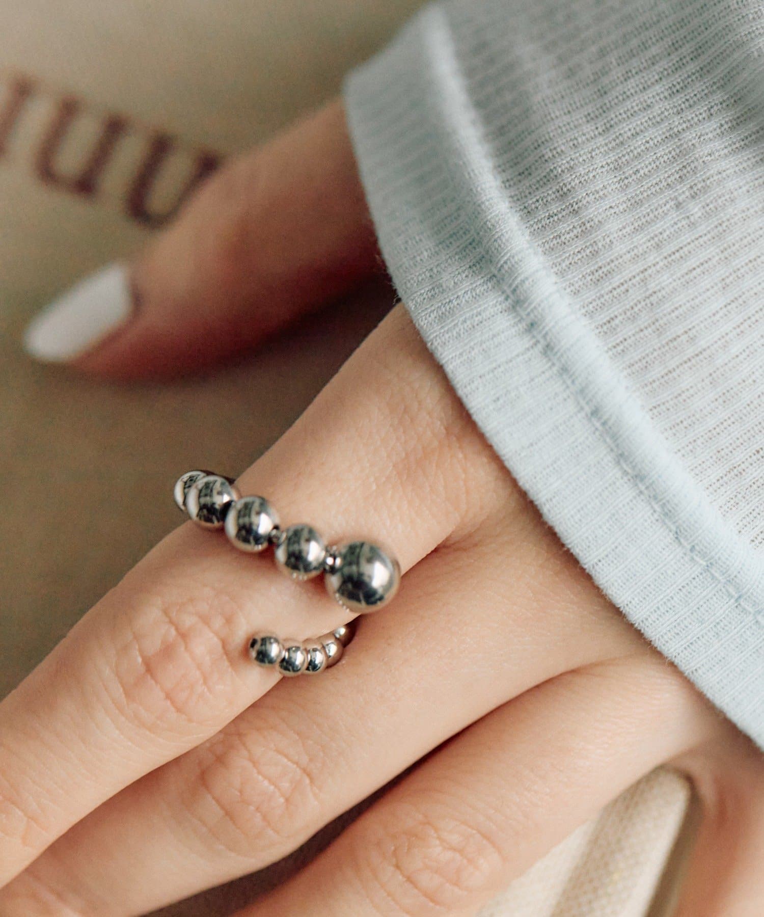 ear PAPILLONNER(イア パピヨネ) 《金属アレルギー対応/ステンレス》ボールグラデーションリング