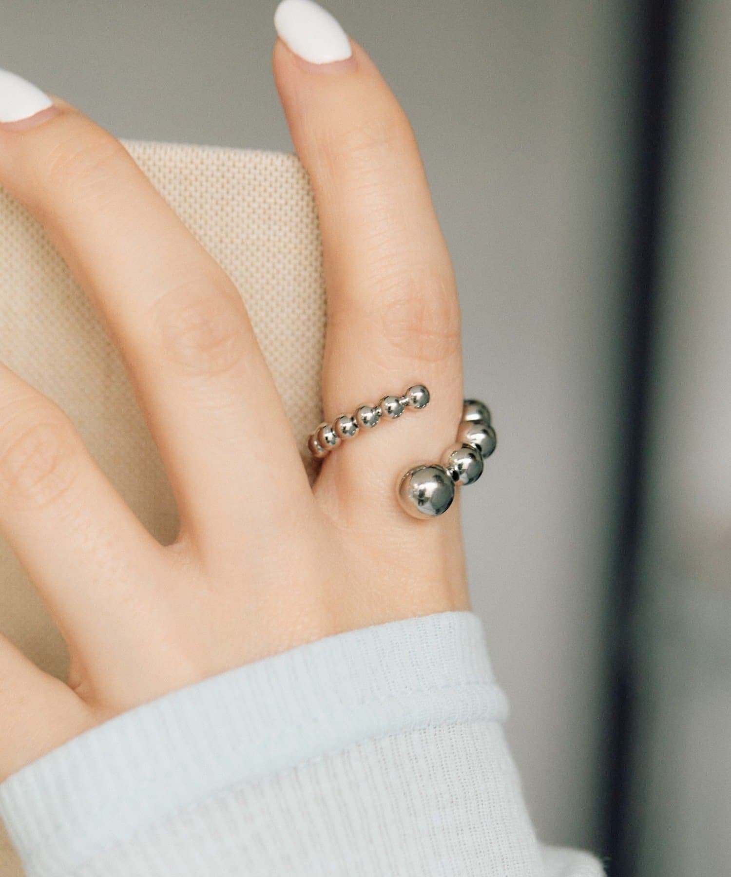 ear PAPILLONNER(イア パピヨネ) 《金属アレルギー対応/ステンレス》ボールグラデーションリング