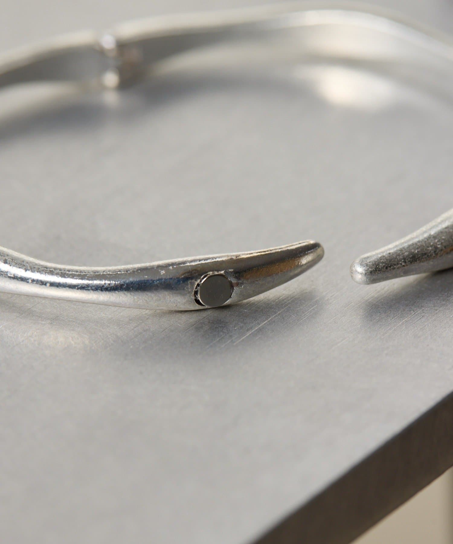 ear PAPILLONNER(イア パピヨネ) イージーマグネットブレスレット