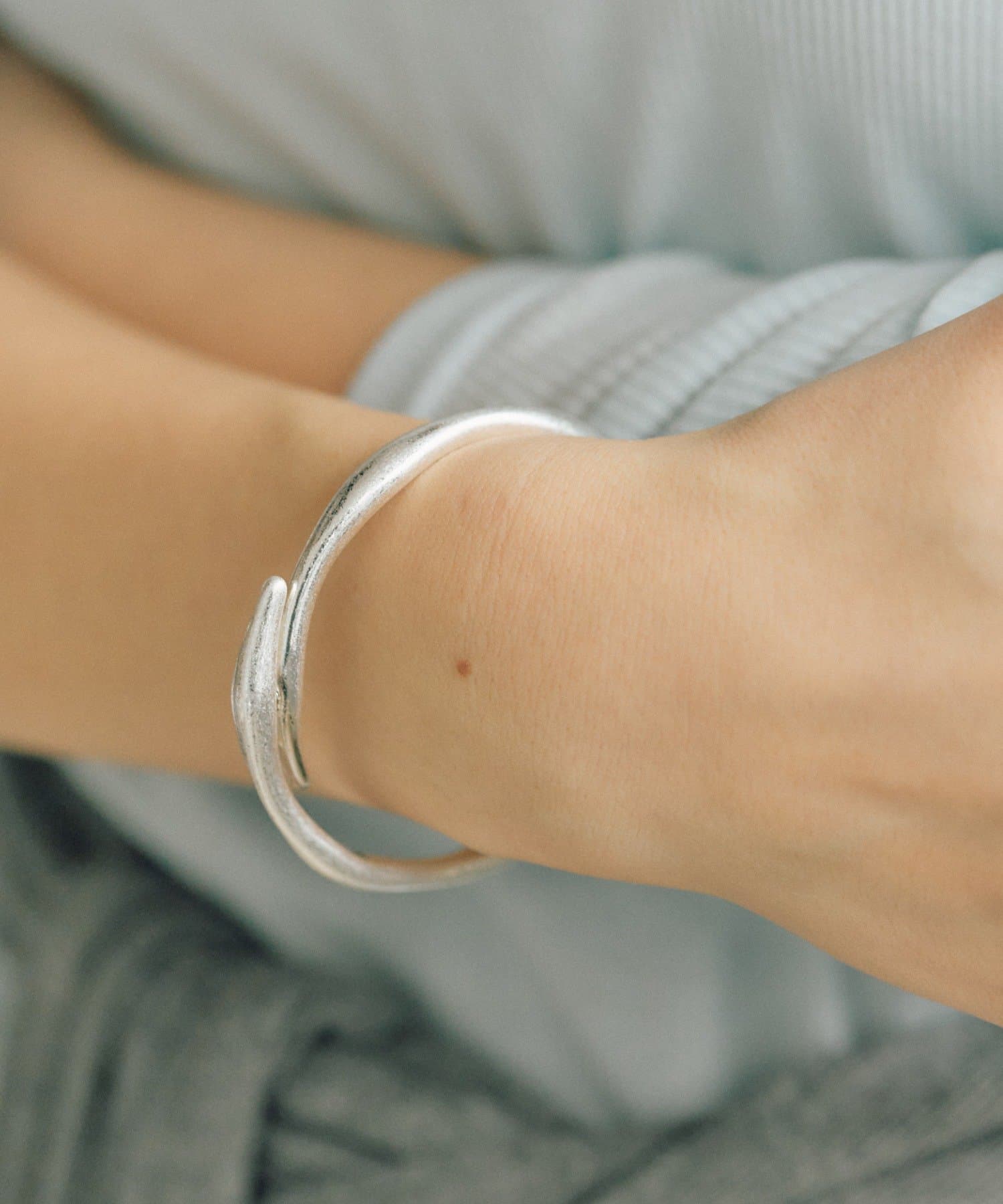 ear PAPILLONNER(イア パピヨネ) イージーマグネットブレスレット