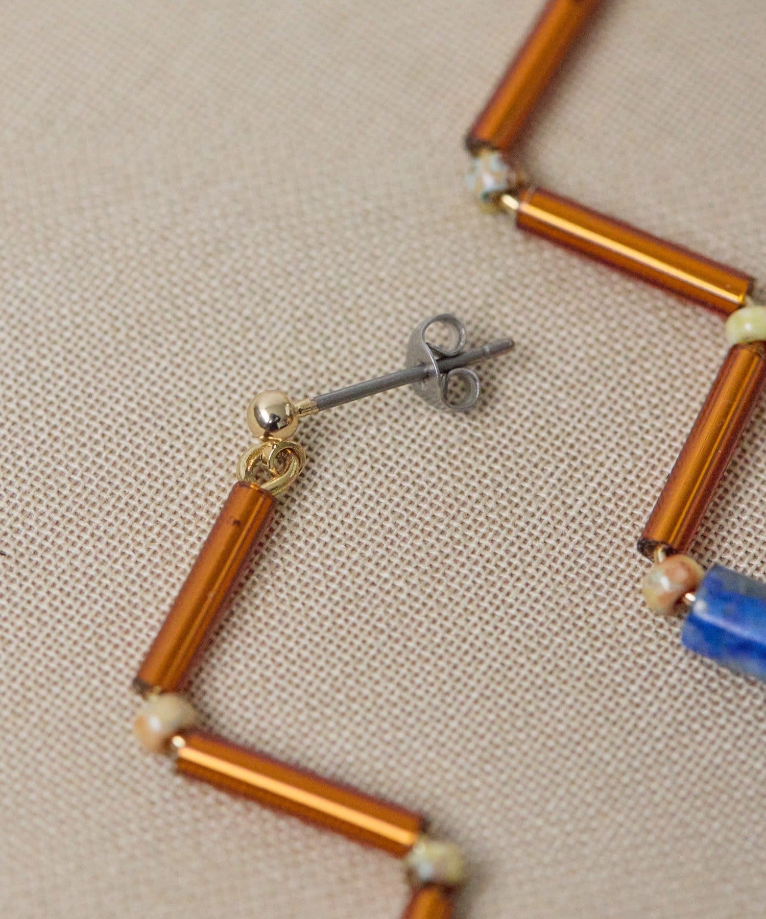 ear PAPILLONNER(イア パピヨネ) 《WEB限定》ジグザグストーンピアス