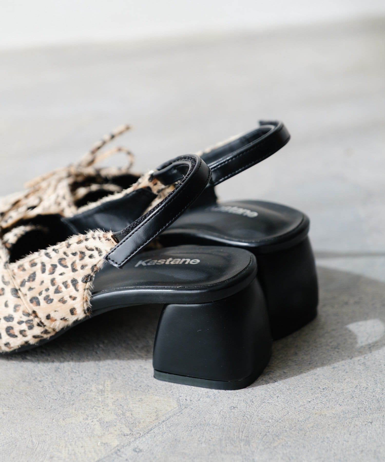 Kastane(カスタネ) レースアップトゥパンプス