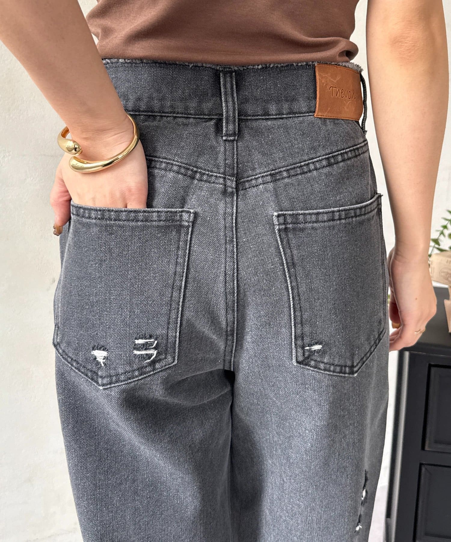 Thevon.(ゼヴォン) ハイウエストダメージデニム