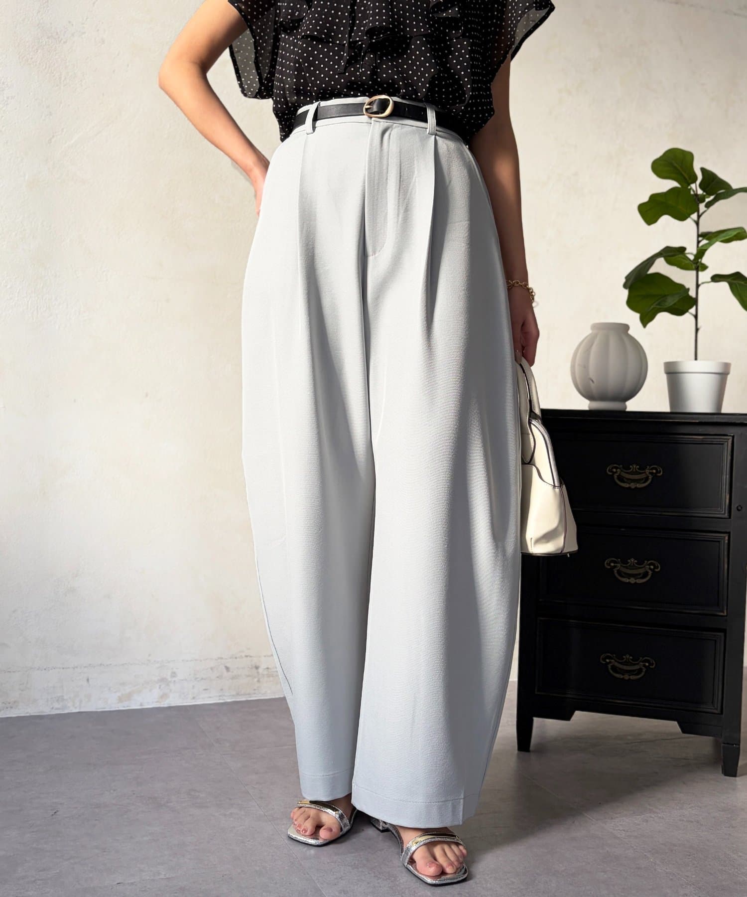 Chez toi(シェトワ) カーブパンツ