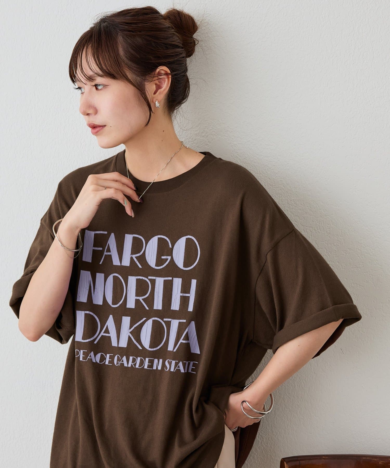 DISCOAT(ディスコート) 【Enlude/ご好評につき新色追加！】ヒビワレロゴヴィンテージライクTシャツ《ユニセックス》