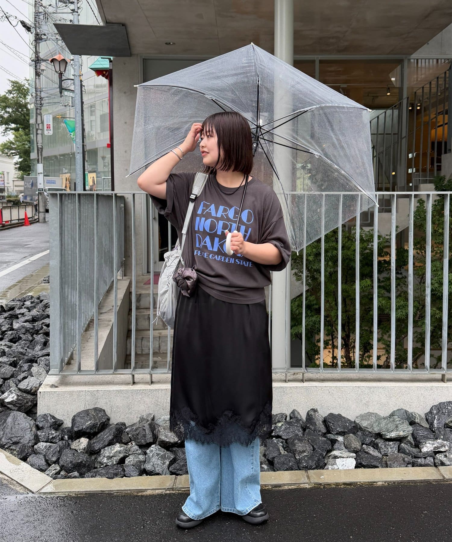 DISCOAT(ディスコート) 【Enlude/ご好評につき新色追加！】ヒビワレロゴヴィンテージライクTシャツ《ユニセックス》