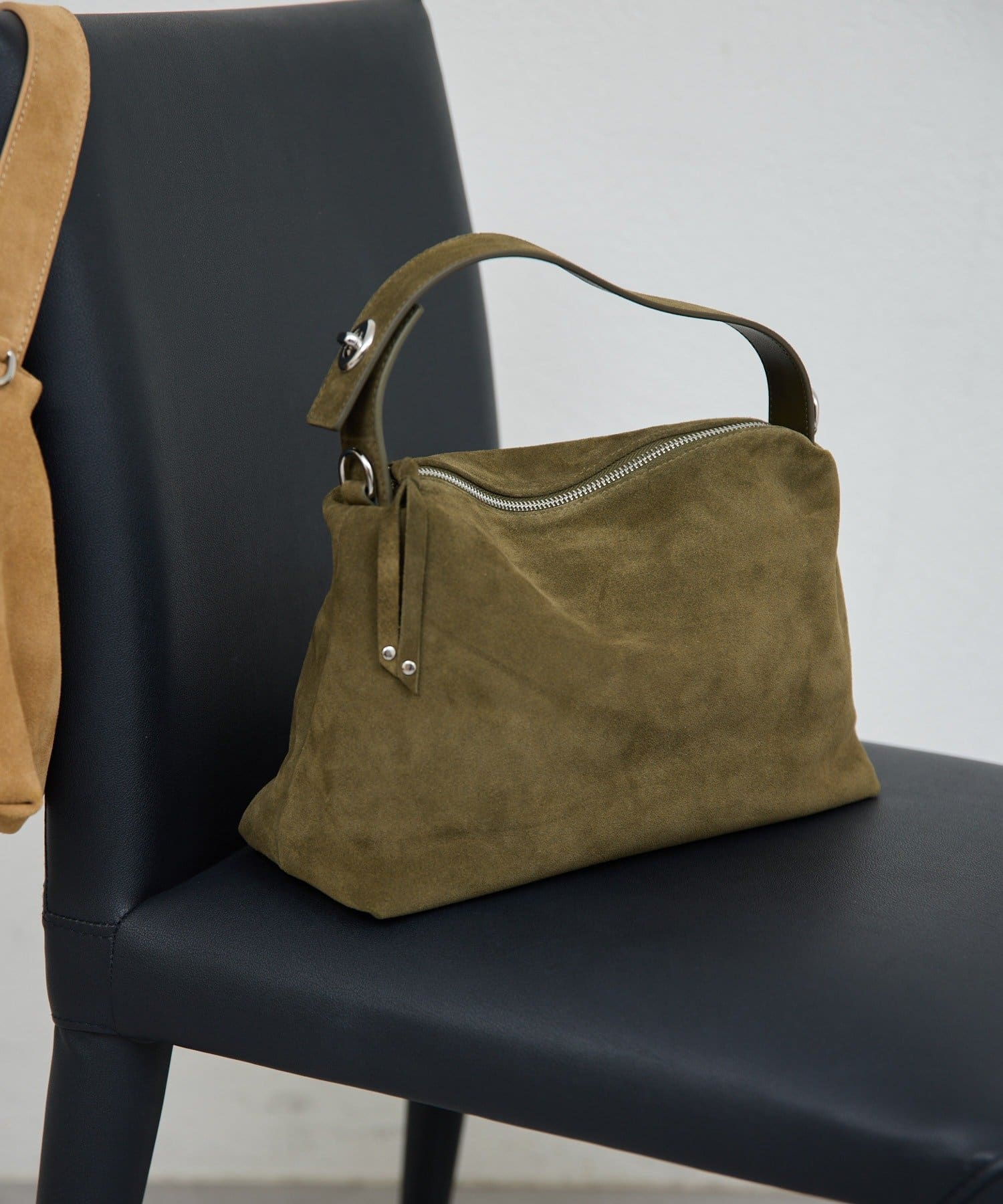 GALLARDAGALANTE(ガリャルダガランテ) 【2.718】バックルワンショルダー