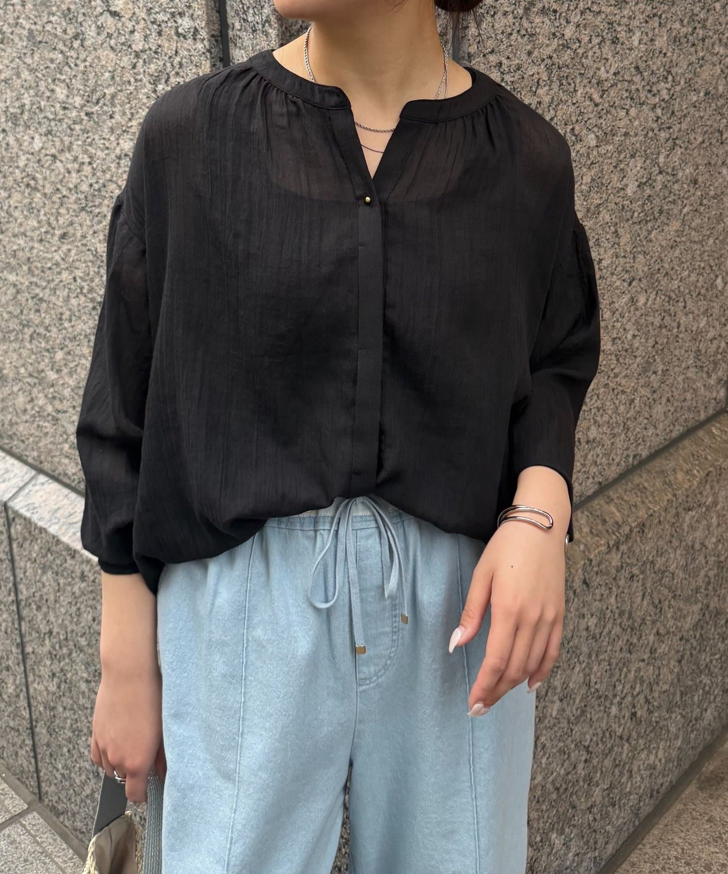 Jena　espace merveilleux(ジェナ　エスパスメルヴェイユ) プチボタンガーゼシャツ