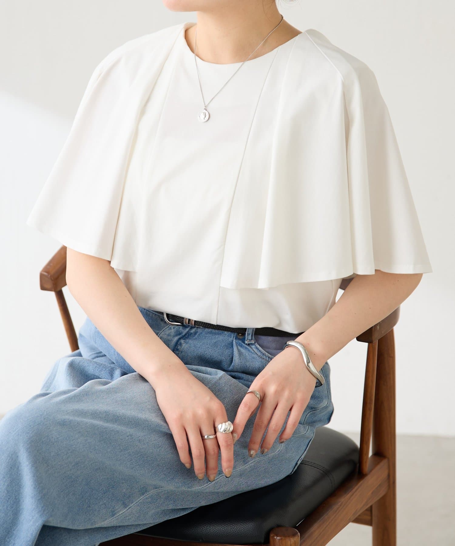 COLLAGE GALLARDAGALANTE(コラージュ ガリャルダガランテ) 【接触冷感/二の腕カバー】ケープデザインカットソー