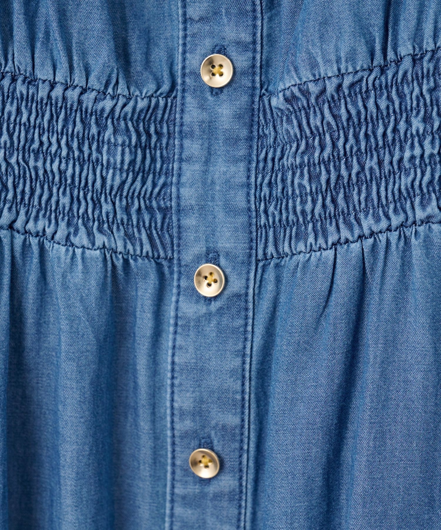 La boutique BonBon(ラブティックボンボン) ライトデニムフリルトリムワンピース