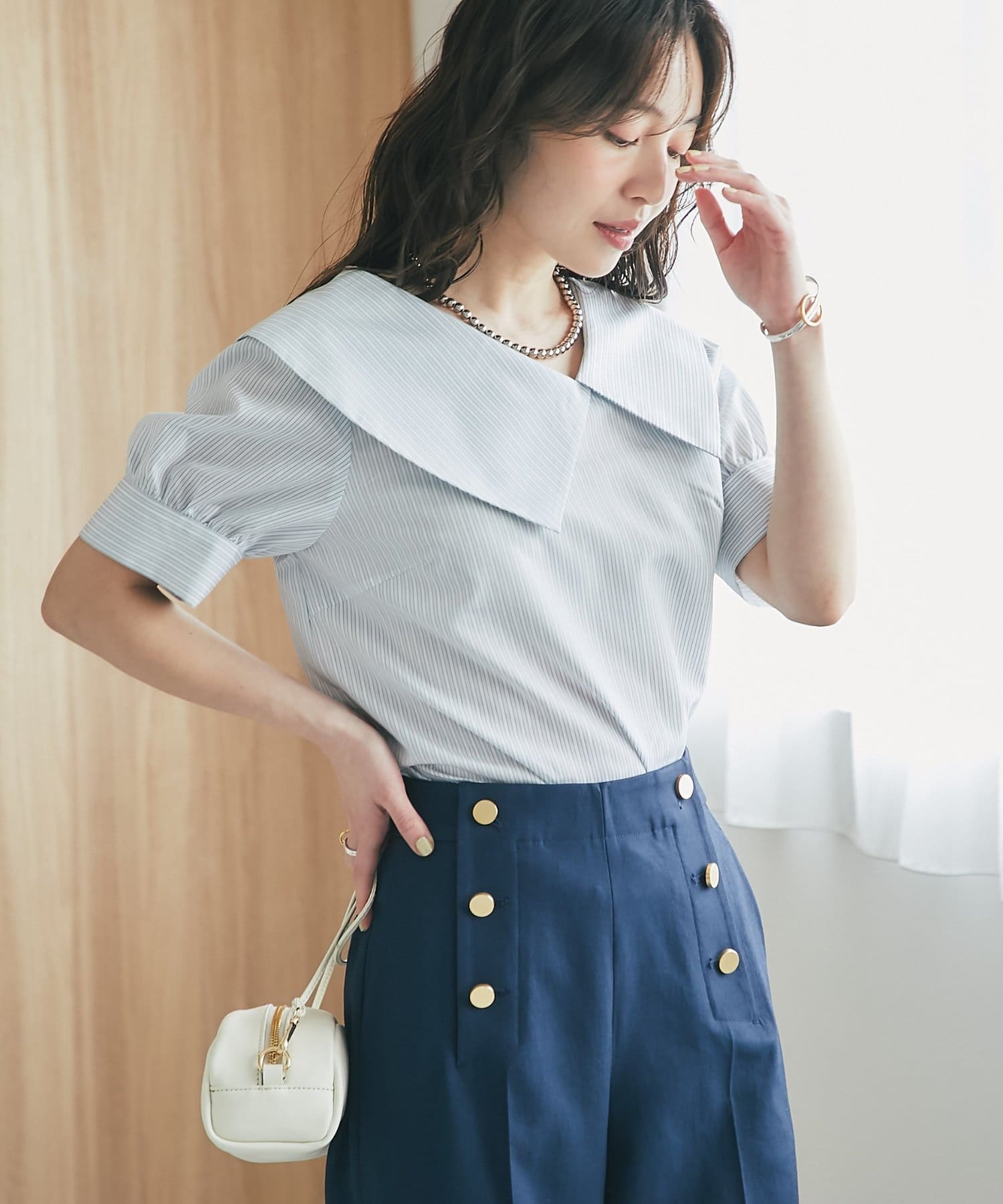 La boutique BonBon(ラブティックボンボン) ストライプアシメビッグカラー半袖ブラウス