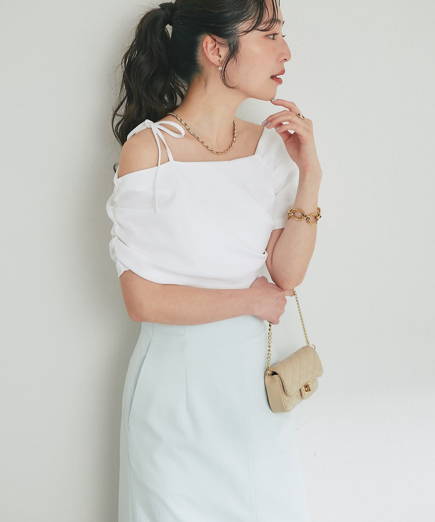 La boutique BonBon(ラブティックボンボン) リボンアシメドレープネックカットソー