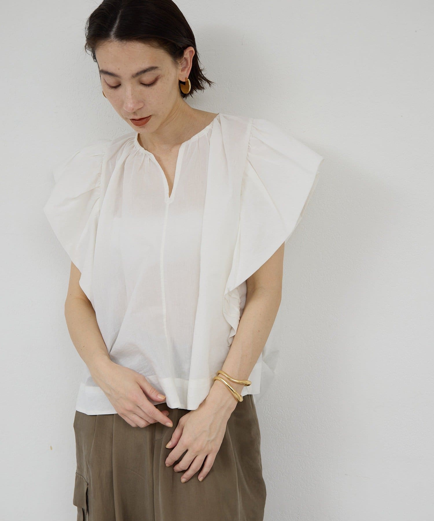 GALLARDAGALANTE(ガリャルダガランテ) 【Dhritië】ギャザースリーブブラウス