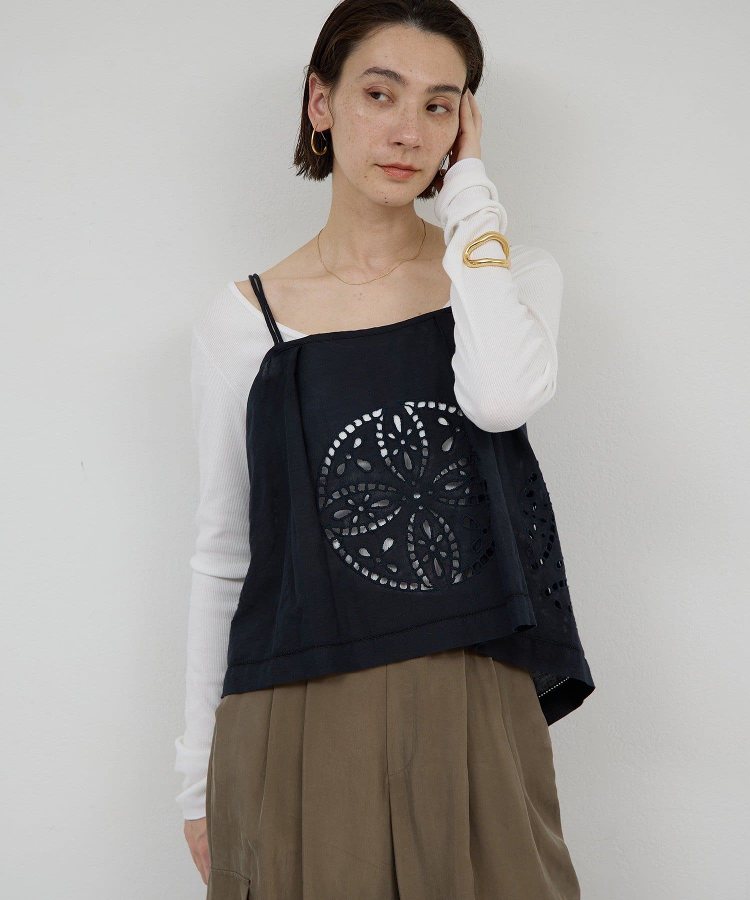 GALLARDAGALANTE(ガリャルダガランテ) 【Dhritië】カットワークレースキャミソール