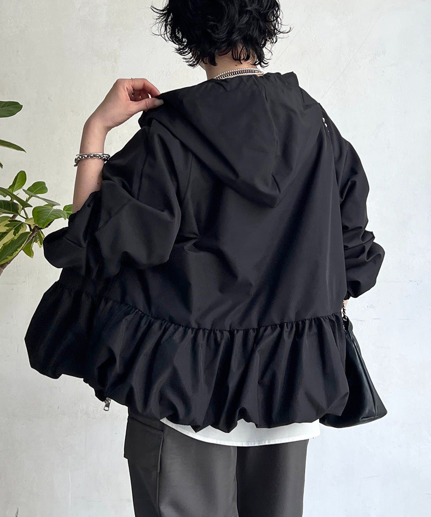 un dix cors(アンディコール) バルーンヘムパーカー