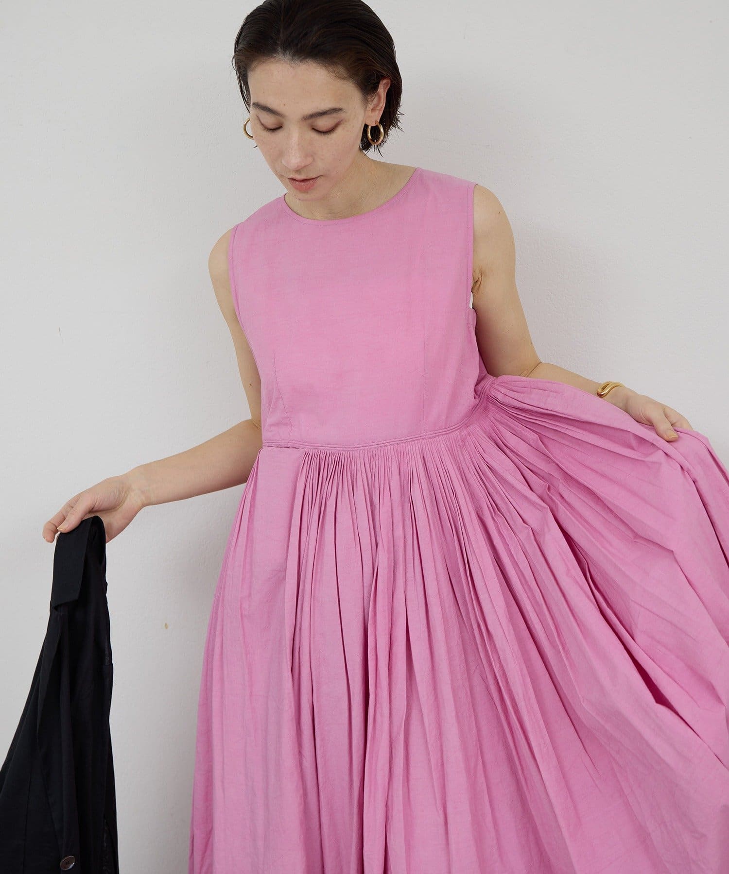 GALLARDAGALANTE(ガリャルダガランテ) 【Dhritië】タックスリーブレスロングワンピース