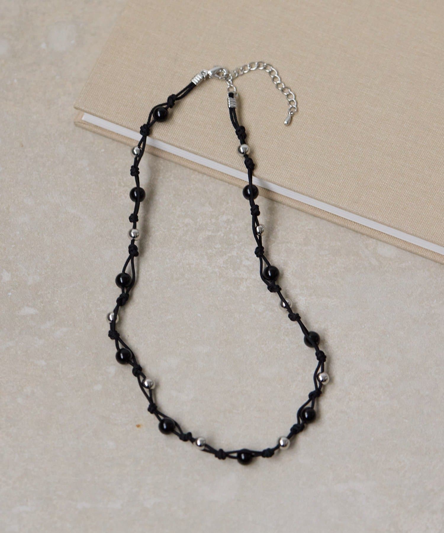 ear PAPILLONNER(イア パピヨネ) ロープ編みビーズネックレス