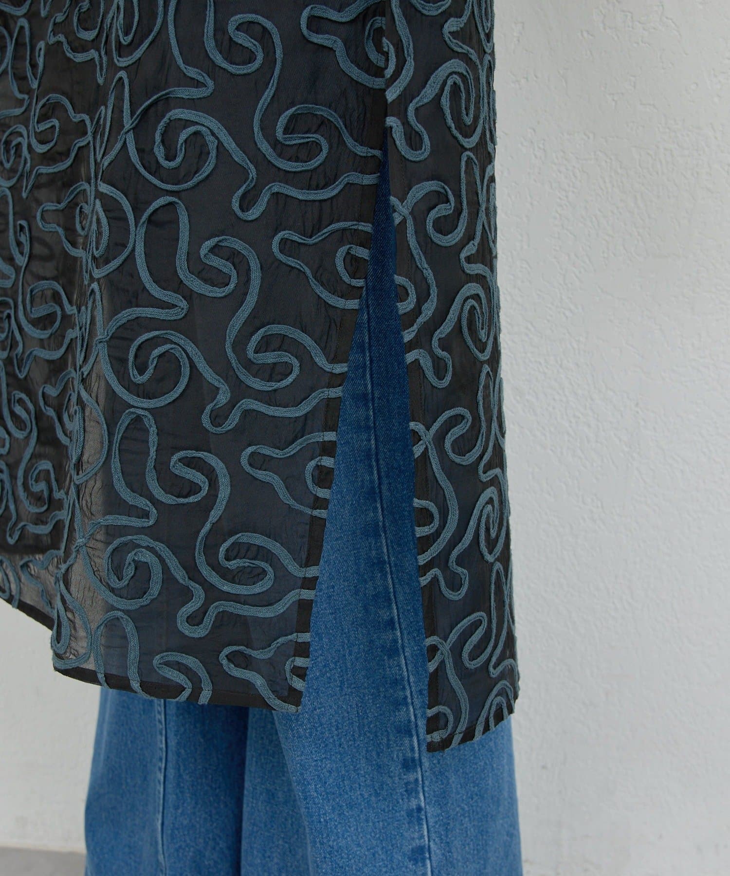 GALLARDAGALANTE(ガリャルダガランテ) 【Dhritië】コード刺繍ノースリワンピース