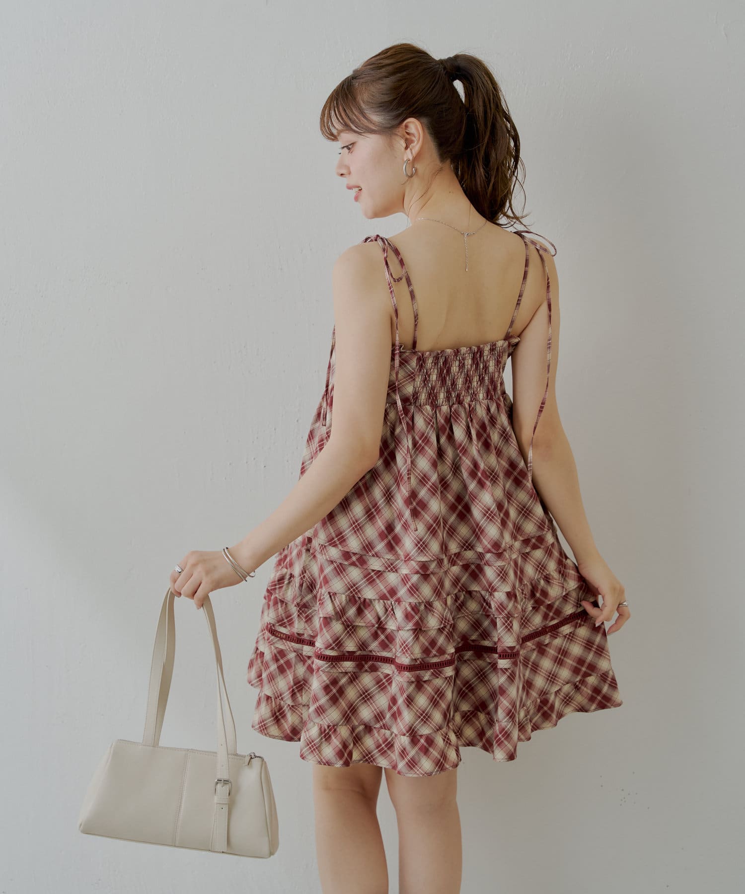 OUTLET(アウトレット) 【Chico】肩リボンコットンレースフリルキャミミニワンピ