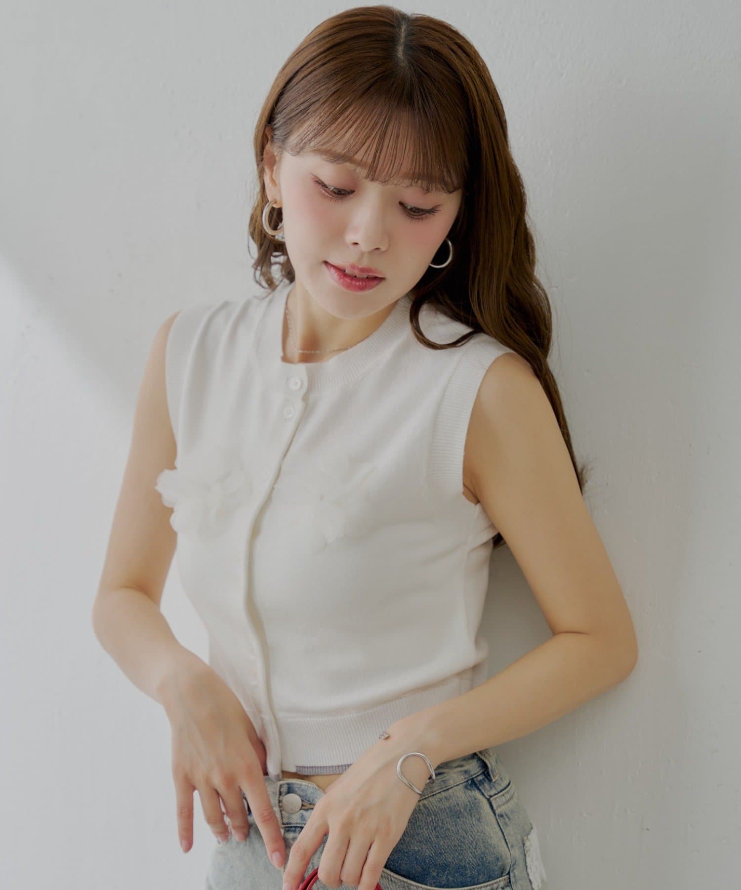 Chico】フラワーモチーフノースリベスト | OUTLET(アウトレット