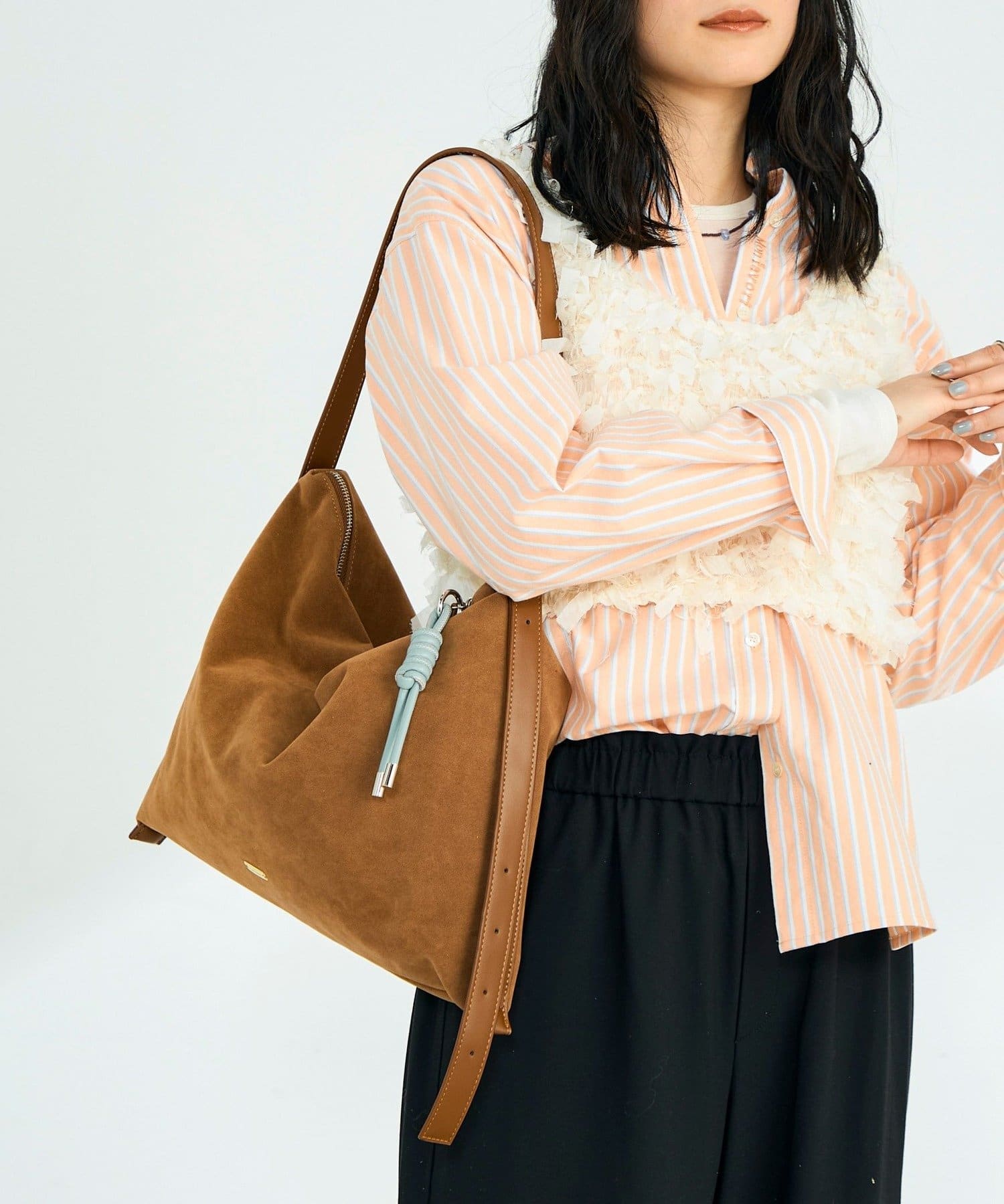 FREDY & GLOSTER(フレディ アンド グロスター) フェイクスエードソフトスクエアショルダーバッグ