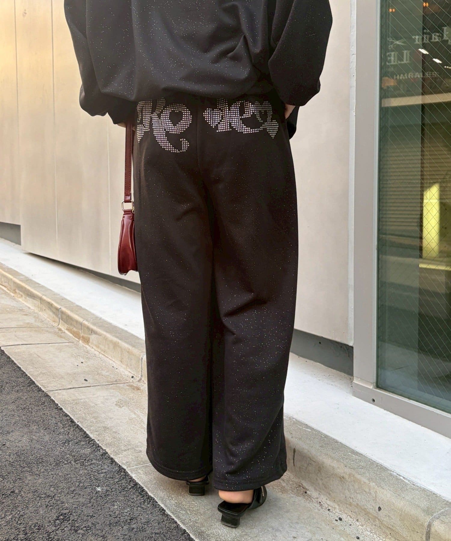 NICE CLAUP / OLIVE des OLIVE OUTLET(ナイスクラップ  / オリーブ デ オリーブ アウトレット) 【ANOTHER BRANCH】キラキラスウェットパンツ