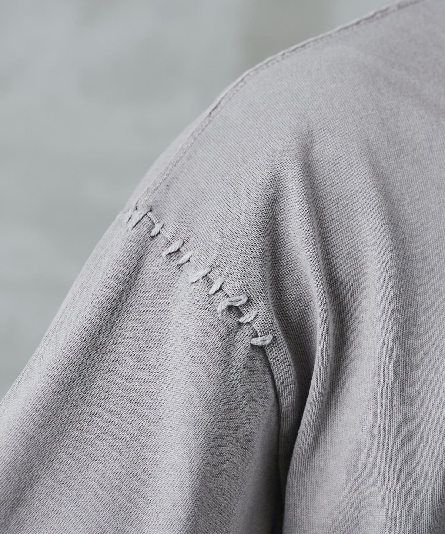 COLONY 2139(コロニー トゥーワンスリーナイン) ハンドステッチTシャツ