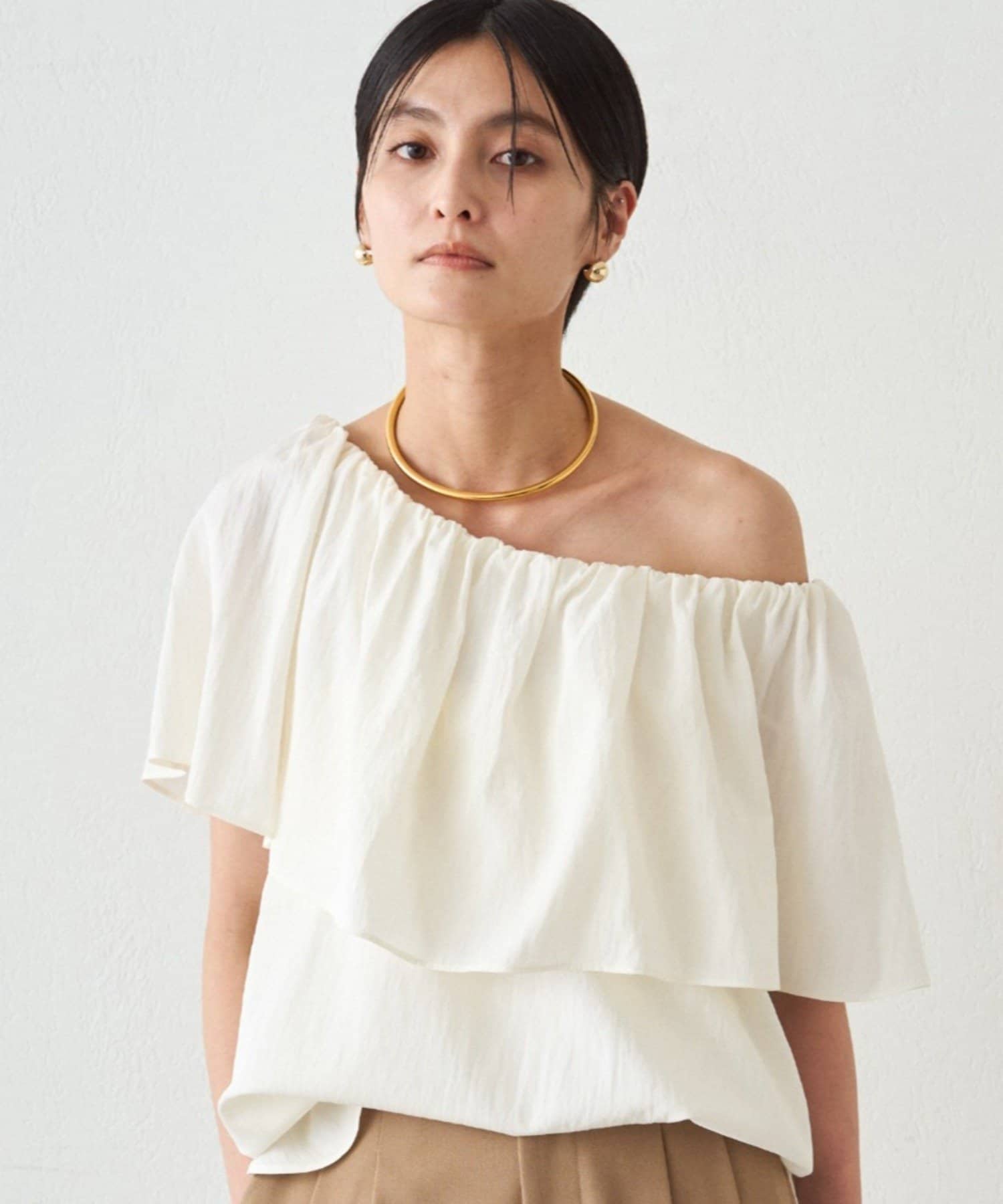 LOUNGEDRESS(ラウンジドレス) フリルオフショルブラウス