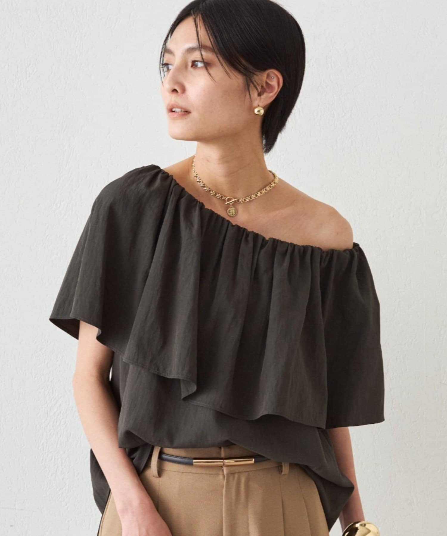 LOUNGEDRESS(ラウンジドレス) フリルオフショルブラウス