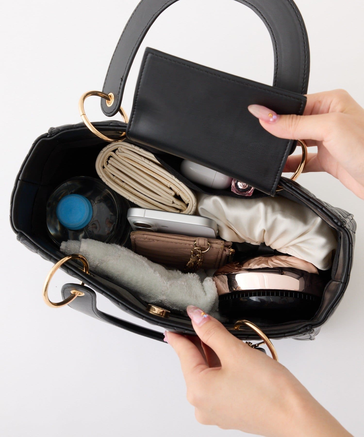 one after another NICE CLAUP(ワンアフターアナザー ナイスクラップ) チャーム付きキルティングミニトートバッグ