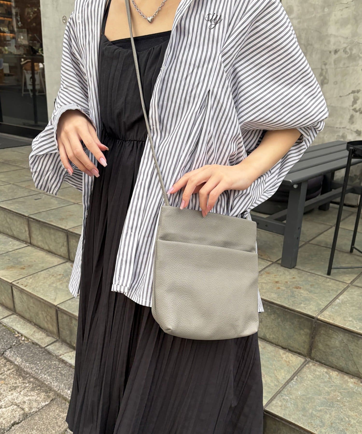 Lattice(ラティス) シンプルポケットショルダーバッグ