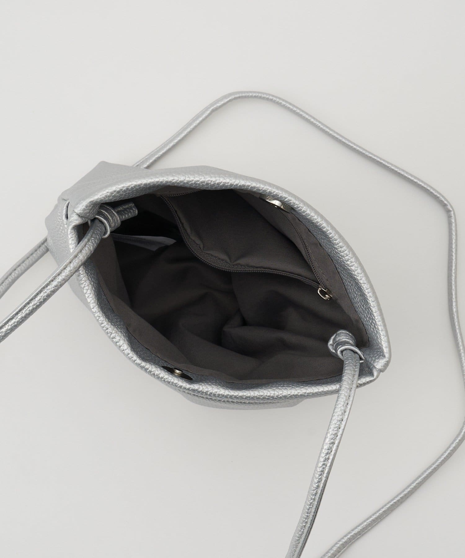 Lattice(ラティス) シンプルポケットショルダーバッグ