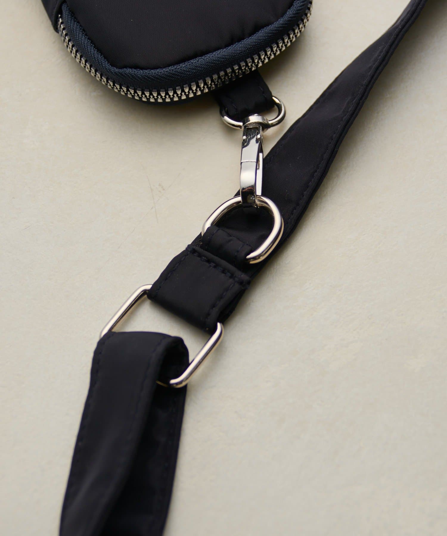 Lattice(ラティス) ポーチ付きナイロンショルダーバッグ