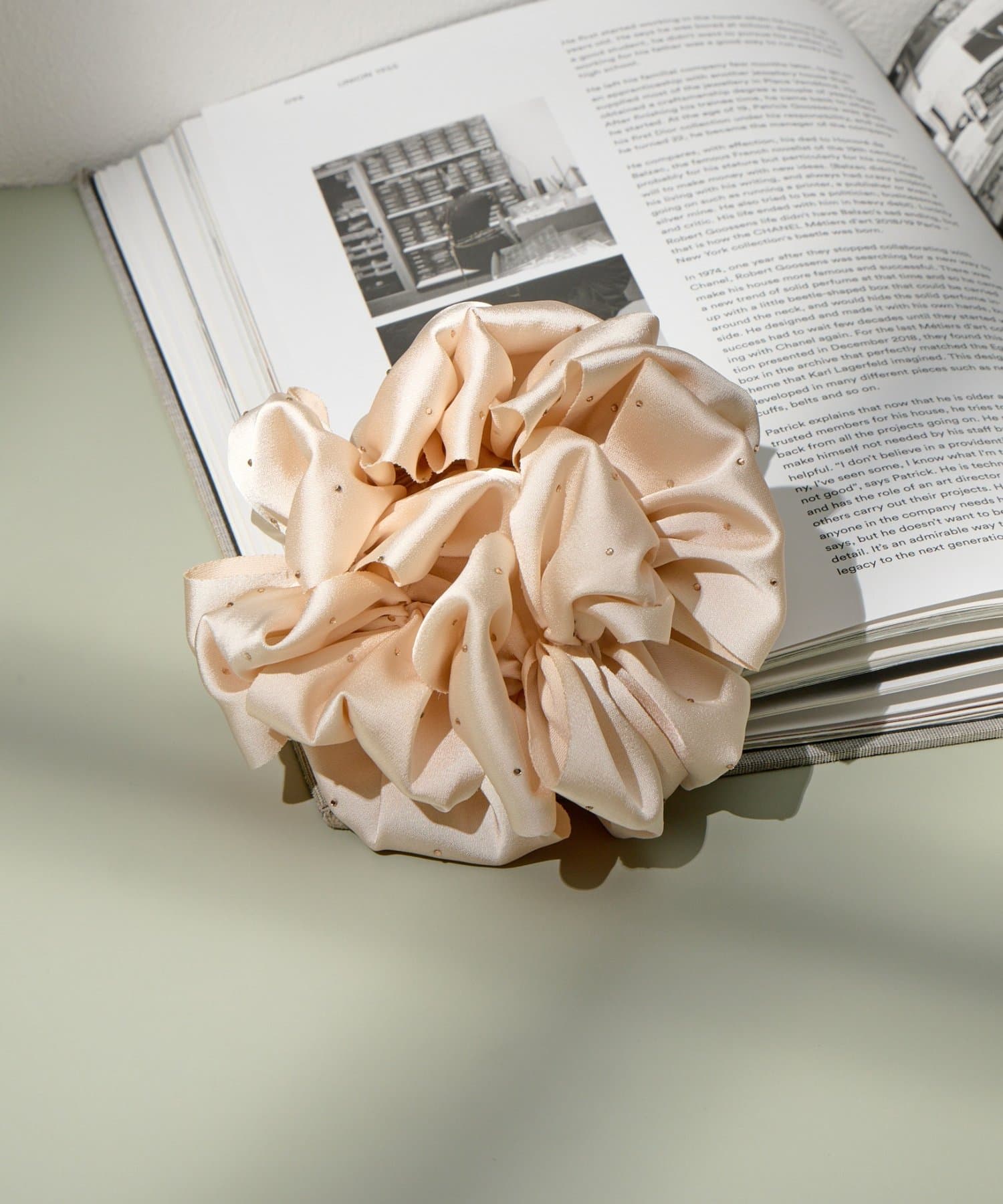 Lattice(ラティス) ストーン付きフリルシュシュ