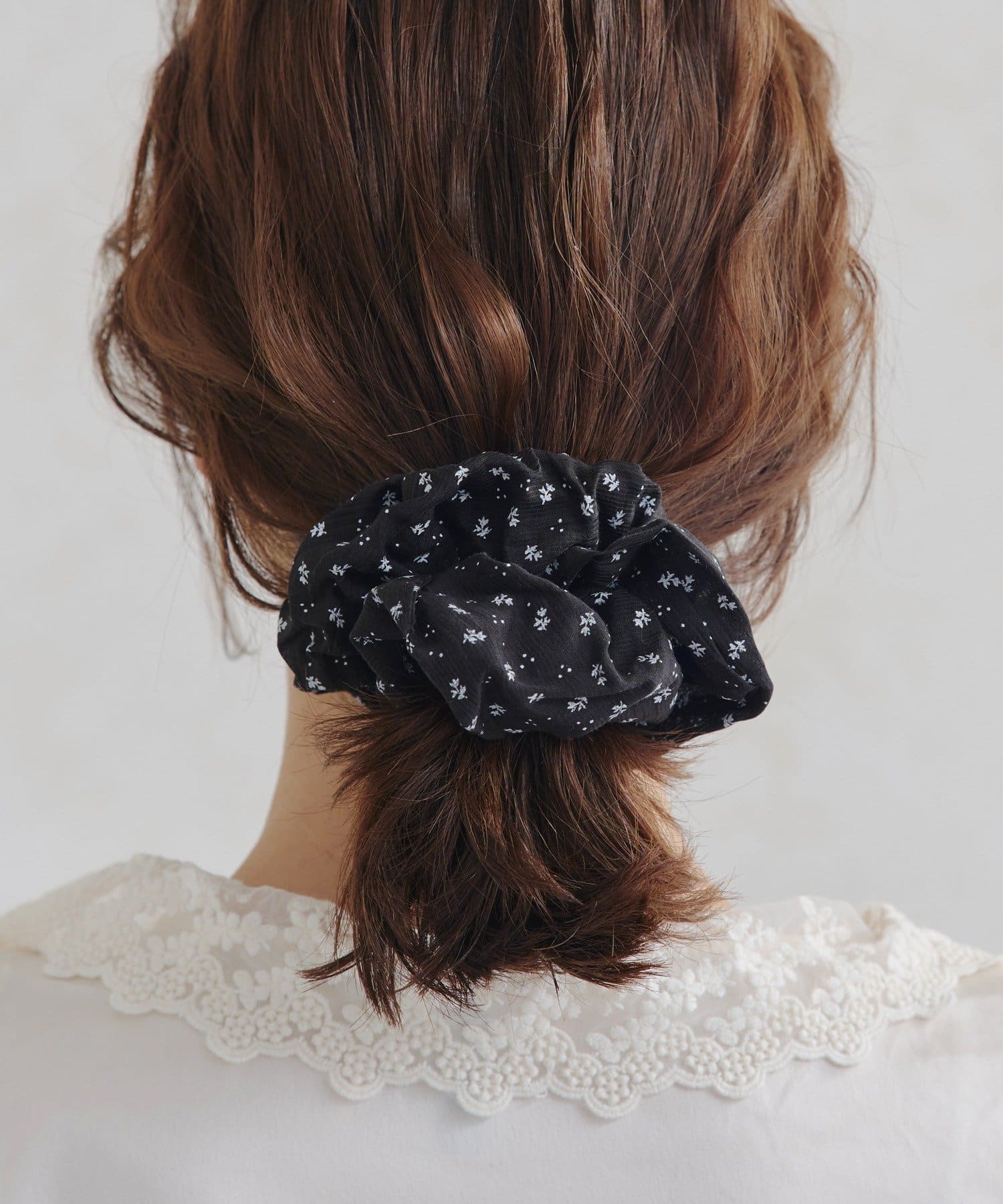 Lattice(ラティス) 小花柄シュシュ