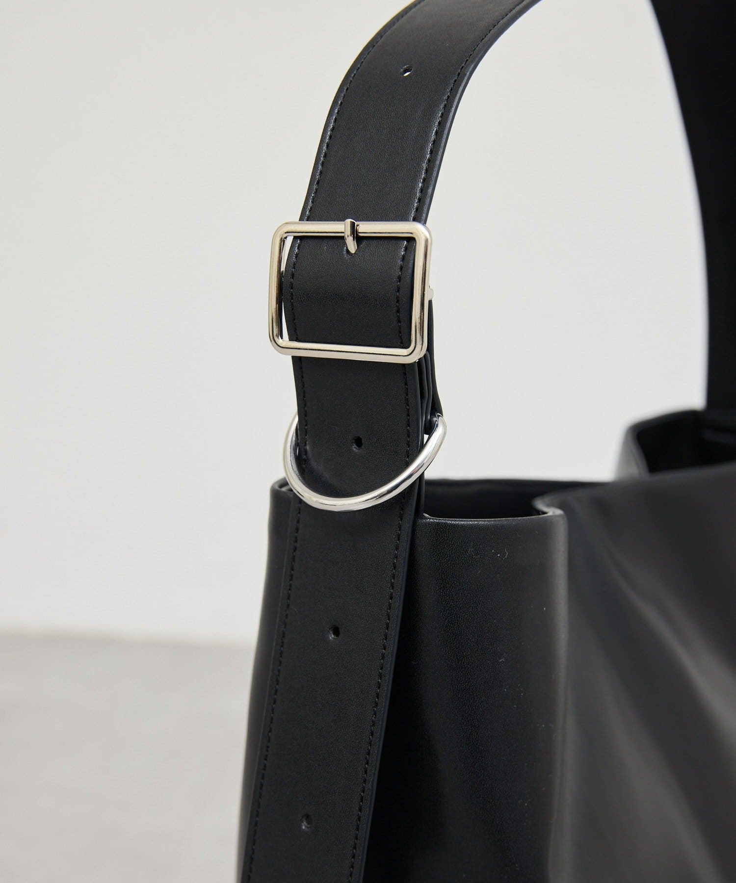 GALLARDAGALANTE(ガリャルダガランテ) 【近日予約開始】【MANAKAコラボ】ベルテッドワンショルダー