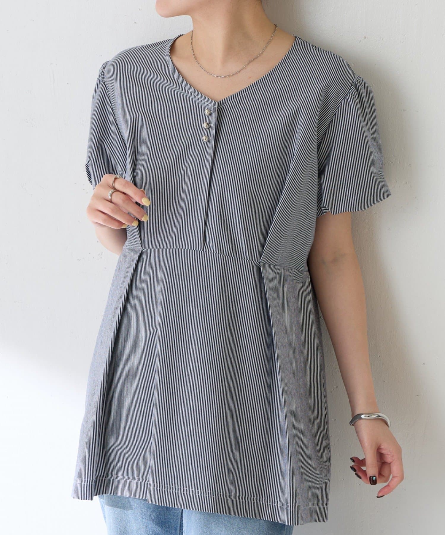 COLLAGE GALLARDAGALANTE(コラージュ ガリャルダガランテ) 【スタイルアップ/上品見え】カットタックカットソー