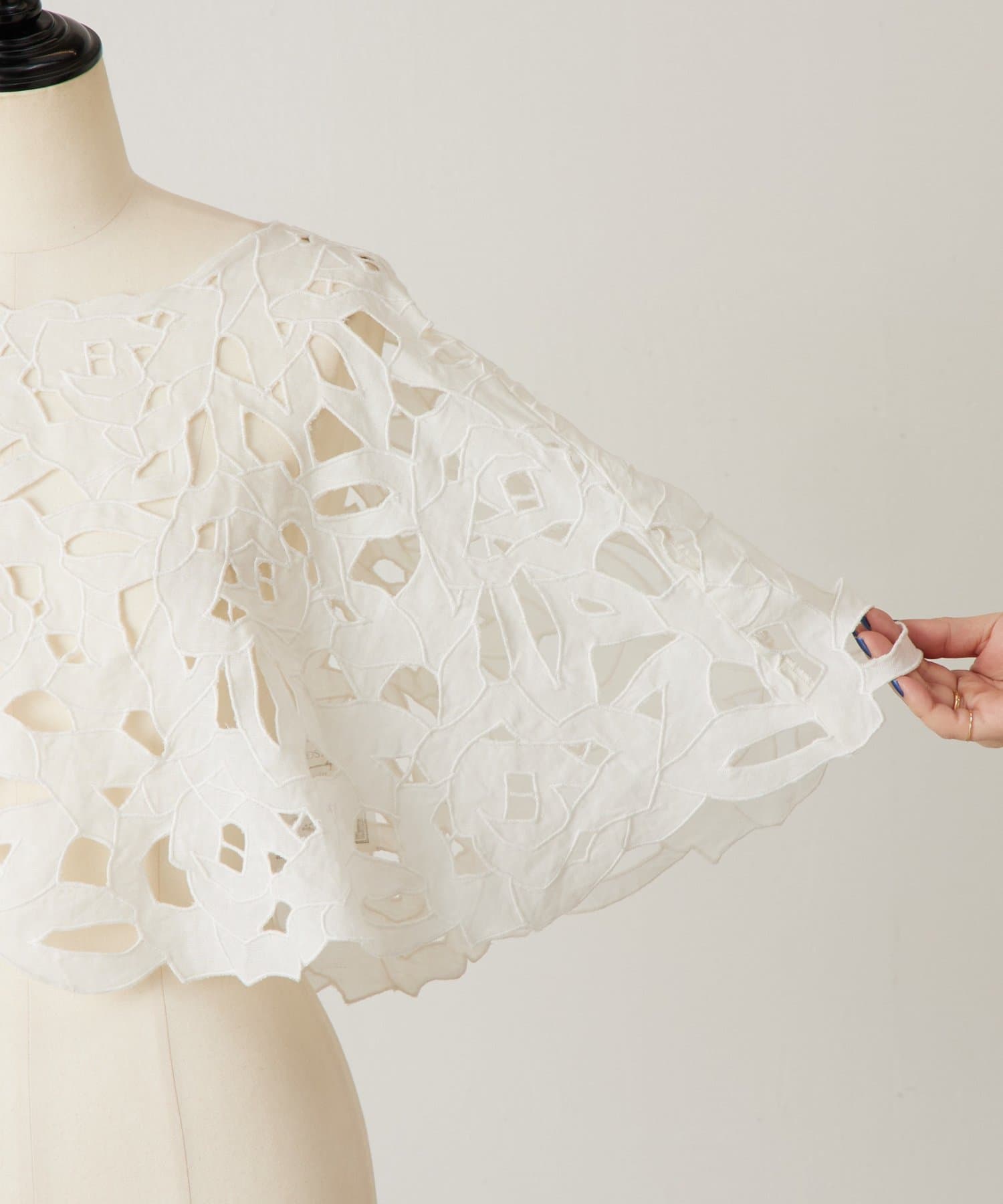 BEARDSLEY(ビアズリー) カットワークボレロ