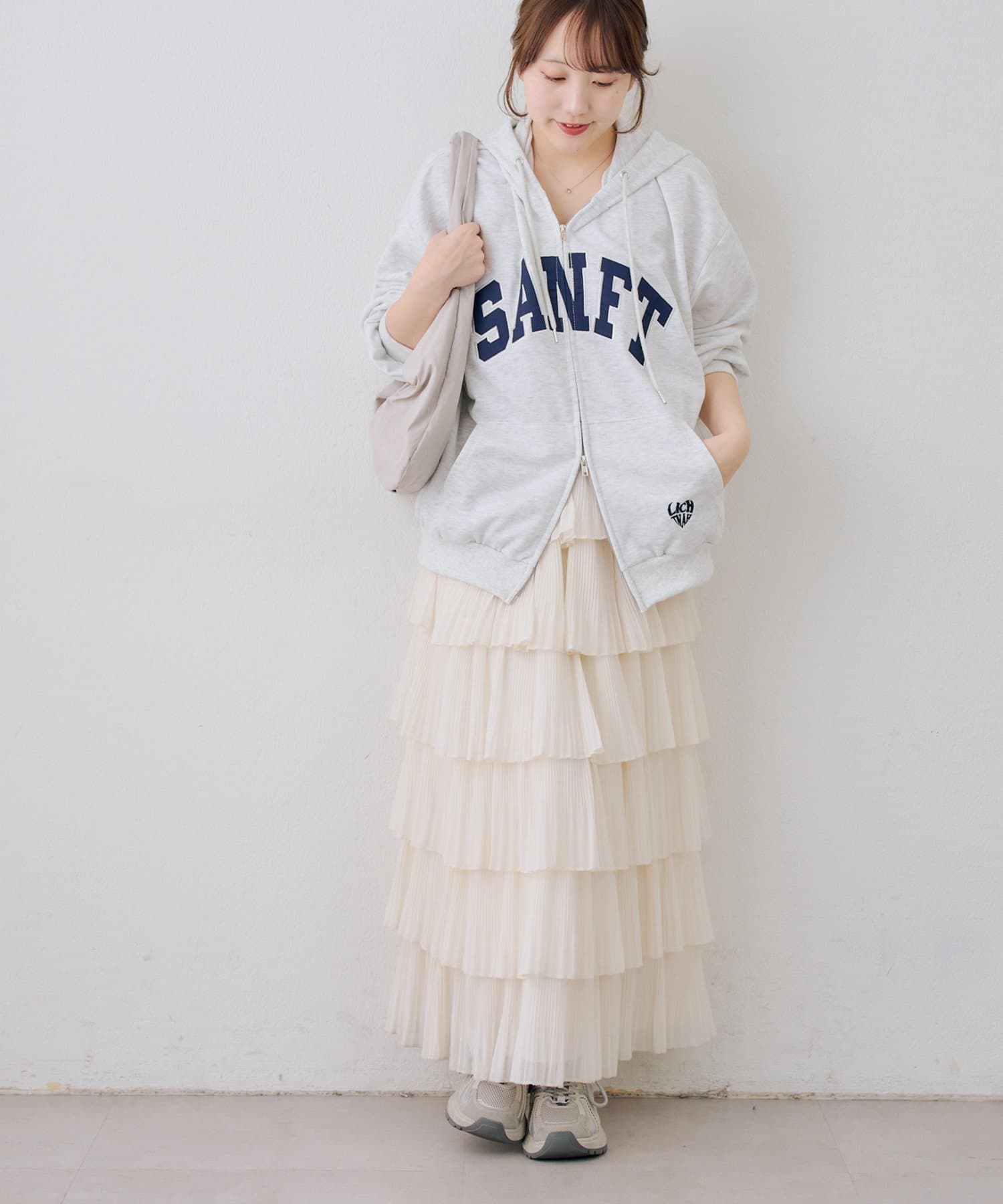 NICE CLAUP / OLIVE des OLIVE OUTLET(ナイスクラップ  / オリーブ デ オリーブ アウトレット) 【ANOTHER BRANCH】BIGロゴZIPパーカー