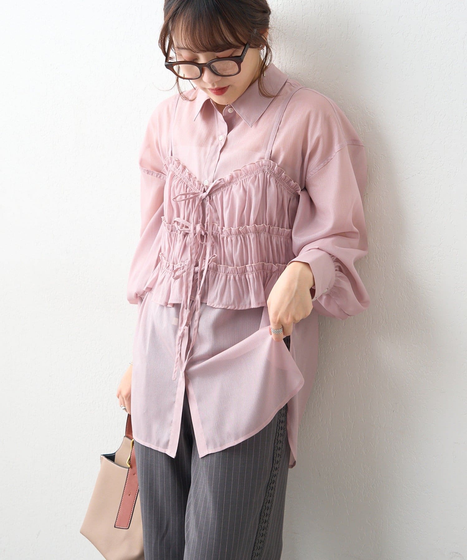 Remind me and forever(リマインドミーアンドフォーエバー) ビスチェ付きシアーラメシャツブラウス