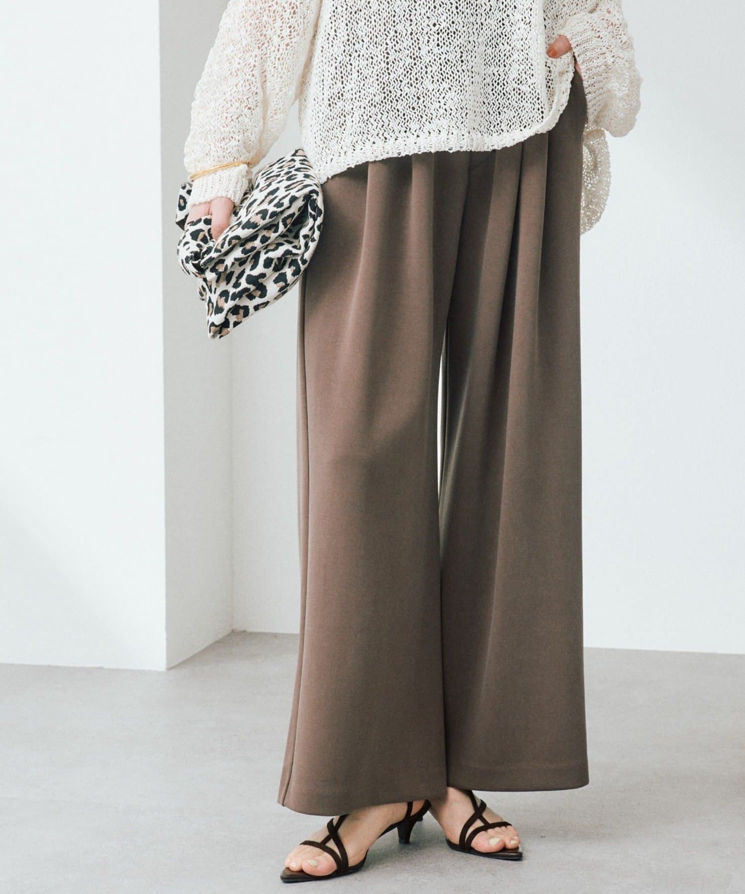 RIVE DROITE(リヴドロワ) 予約【セットアップ着用可能/接触冷感機能付き】ドレーピーカットスラックス/5月上旬お届け予定